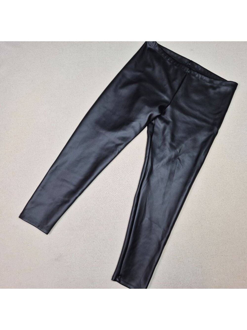Ann Taylor Women's Black Faux Leather Straight Leg Stretch Ankle Pants Sz 34/26